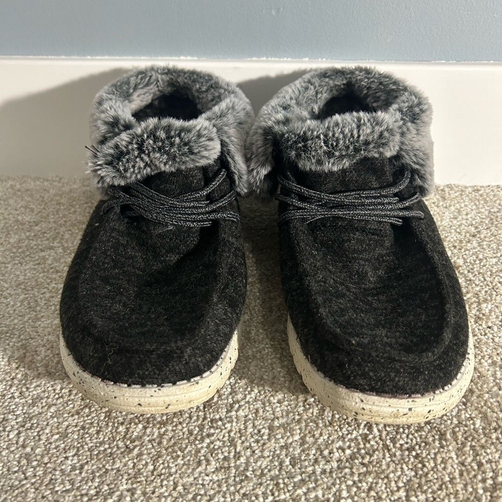 💙HEYDUDE Wendy Britt Wool Folded Shoe size: 9 - Picture 2 of 12